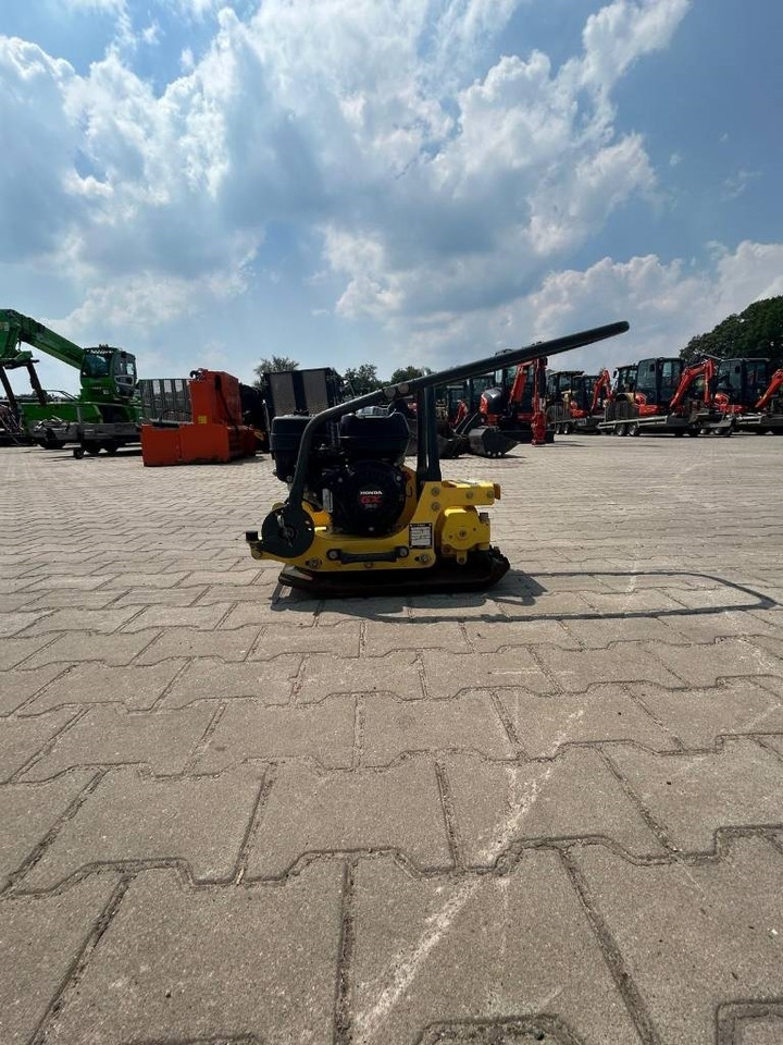 BOMAG BVP 10/36 - Lapvibrátor: 4 kép. BOMAG BVP 10/36 - Lapvibrátor: 4 kép.