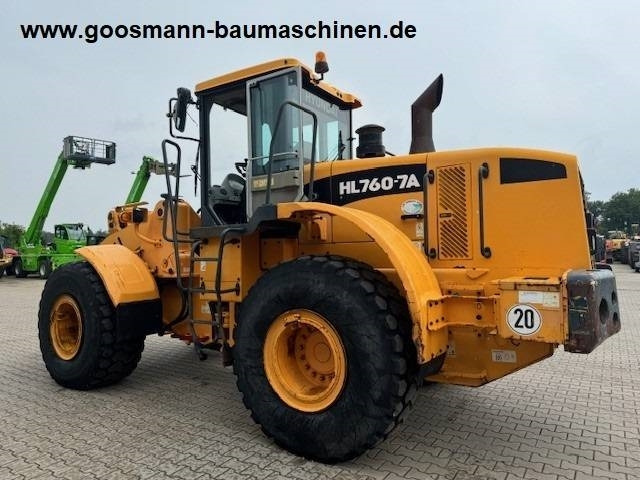 HYUNDAI HL 760-7A - Gumikerekes homlokrakodó: 3 kép. HYUNDAI HL 760-7A - Gumikerekes homlokrakodó: 3 kép.