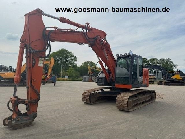 Hitachi ZX 225 US LC-3 - Lánctalpas kotró: 1 kép. Hitachi ZX 225 US LC-3 - Lánctalpas kotró: 1 kép.