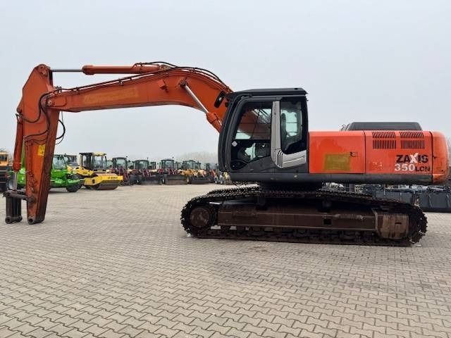 Hitachi ZX 350 LC N - Lánctalpas kotró: 2 kép. Hitachi ZX 350 LC N - Lánctalpas kotró: 2 kép.