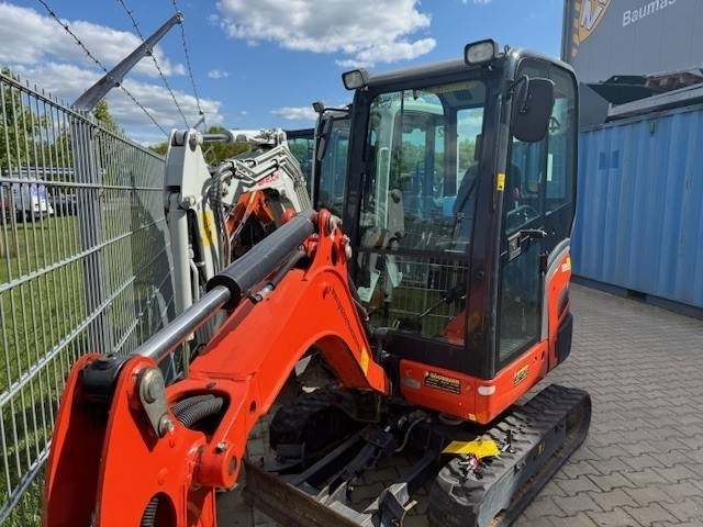 KUBOTA KX018-4 - Minikotró: 3 kép. KUBOTA KX018-4 - Minikotró: 3 kép.