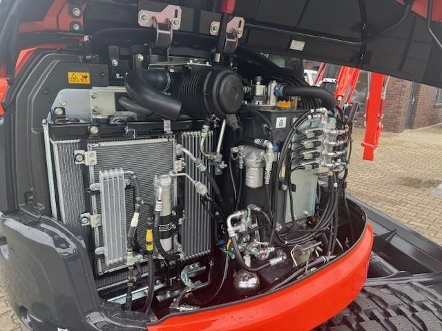 KUBOTA U50-5 - Minikotró: 5 kép. KUBOTA U50-5 - Minikotró: 5 kép.