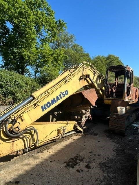Komatsu PC 210 LC-8 - Lánctalpas kotró: 1 kép. Komatsu PC 210 LC-8 - Lánctalpas kotró: 1 kép.