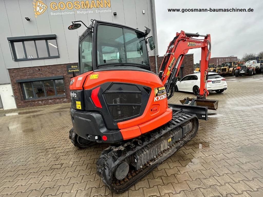 Kubota KX 060-5  - Minikotró: 2 kép. Kubota KX 060-5  - Minikotró: 2 kép.