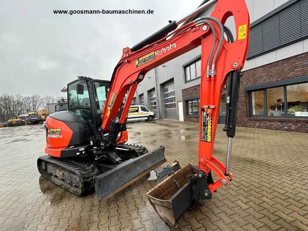 Kubota KX 060-5  - Minikotró: 3 kép. Kubota KX 060-5  - Minikotró: 3 kép.