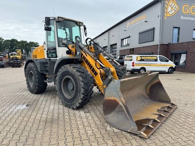 Liebherr L 514 - Gumikerekes homlokrakodó: 5 kép. Liebherr L 514 - Gumikerekes homlokrakodó: 5 kép.