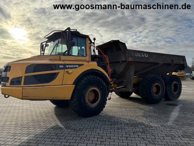 Volvo A 25 G - Csuklós dömper: 2 kép. Volvo A 25 G - Csuklós dömper: 2 kép.