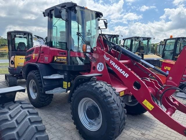 Yanmar V 100-5 - Gumikerekes homlokrakodó: 1 kép. Yanmar V 100-5 - Gumikerekes homlokrakodó: 1 kép.