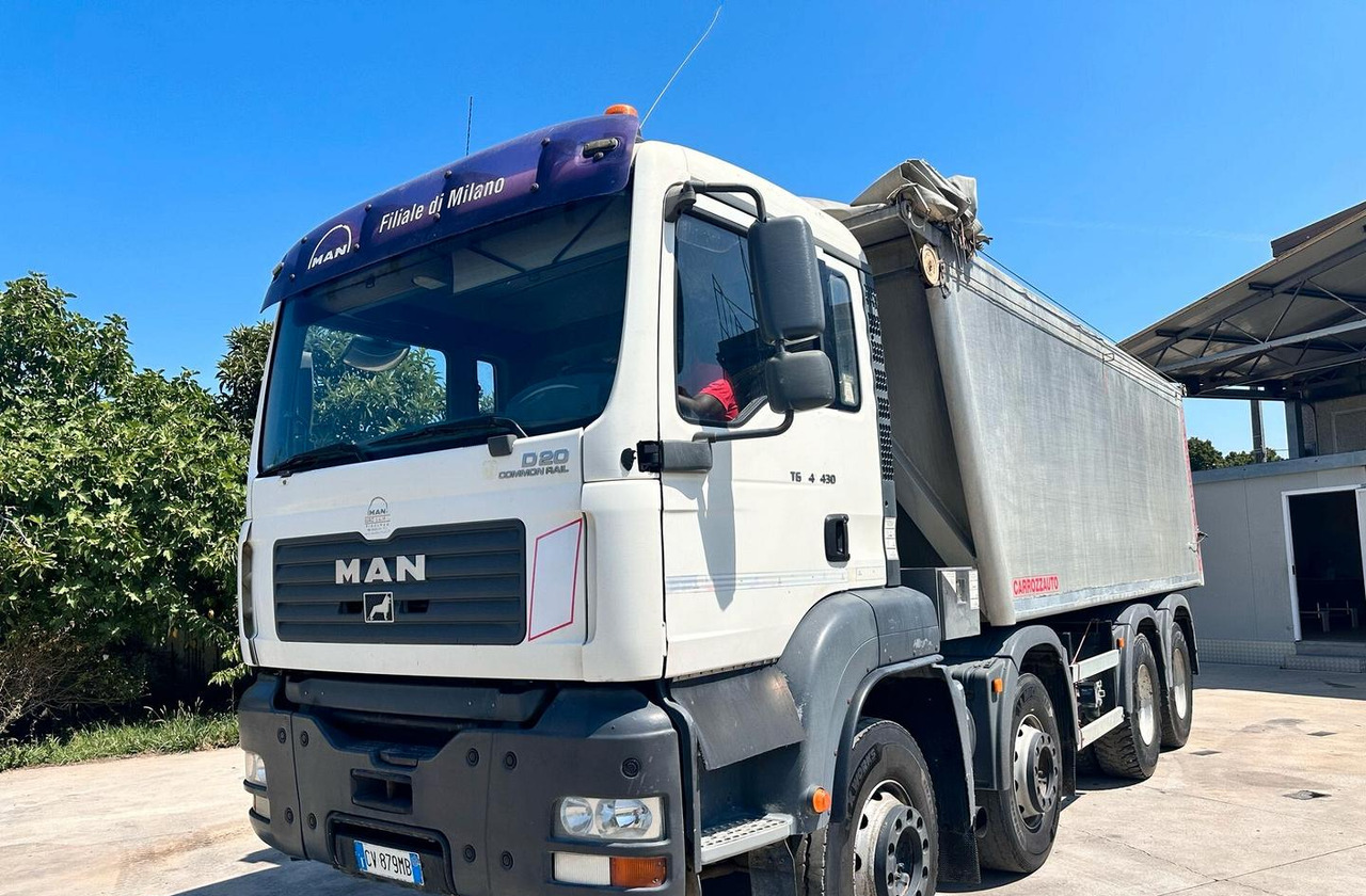 Man Tga 41 430 con cassone in alluminio - Billenőplatós teherautó: 2 kép. Man Tga 41 430 con cassone in alluminio - Billenőplatós teherautó: 2 kép.