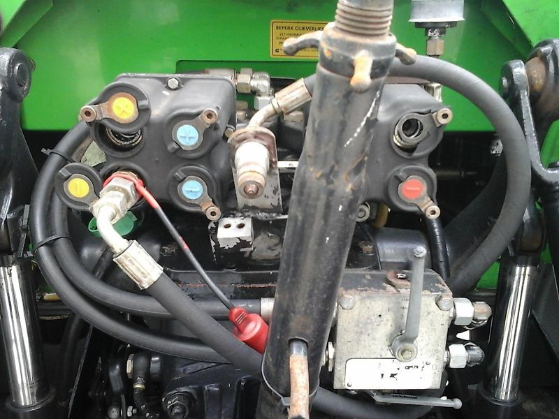 Traktor Deutz-Fahr Agroplus 85: 7 kép.
