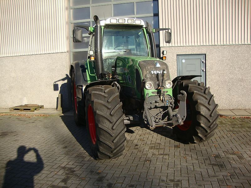 Fendt Fendt 714 Vario TMS - Traktor: 2 kép. Fendt Fendt 714 Vario TMS - Traktor: 2 kép.