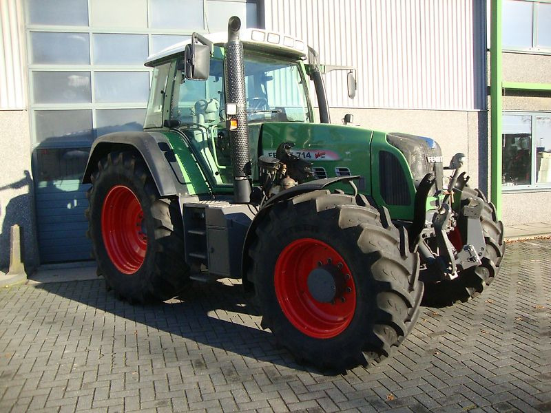 Fendt Fendt 714 Vario TMS - Traktor: 1 kép. Fendt Fendt 714 Vario TMS - Traktor: 1 kép.
