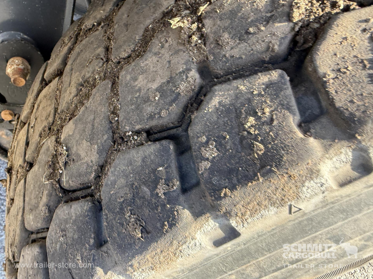 KAESSBOHRER Tipper Steel half pipe body 27m³ - Félpótkocsi billenőplatós: 4 kép. KAESSBOHRER Tipper Steel half pipe body 27m³ - Félpótkocsi billenőplatós: 4 kép.