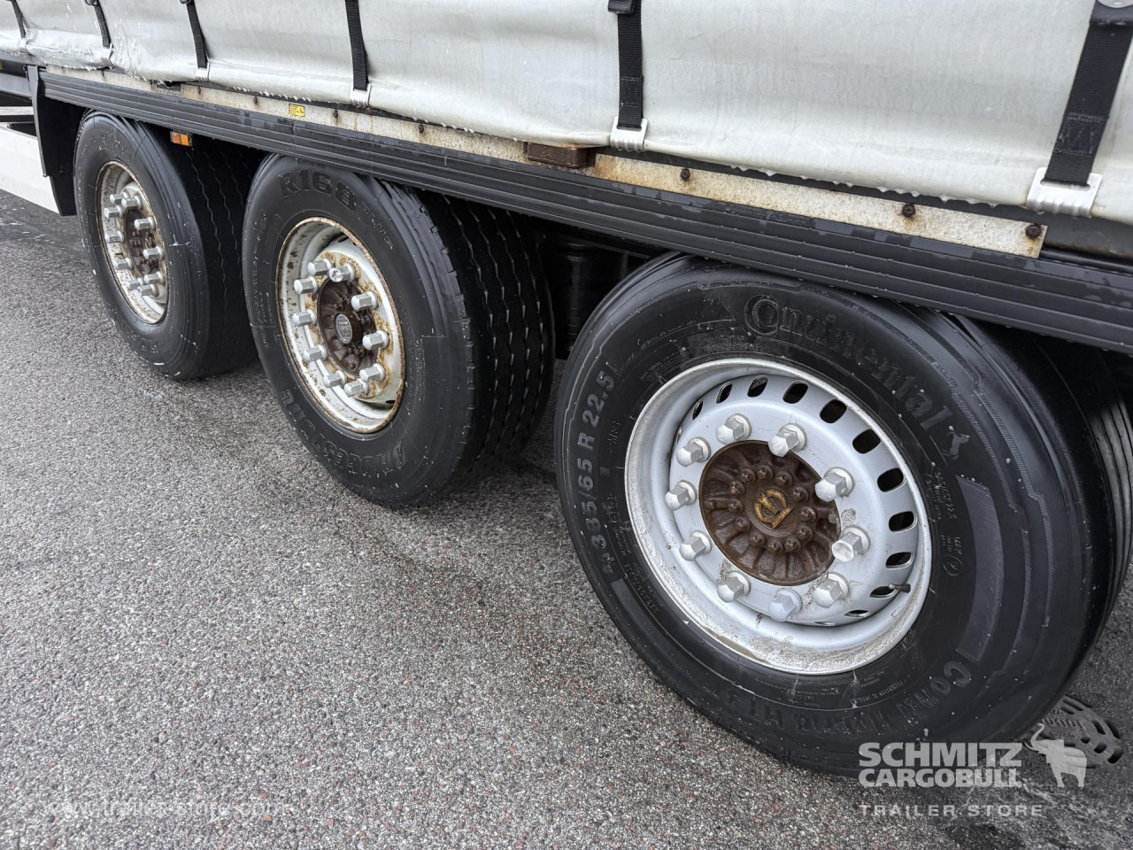 KRONE Curtainsider Standard - Ponyvás félpótkocsi: 3 kép. KRONE Curtainsider Standard - Ponyvás félpótkocsi: 3 kép.