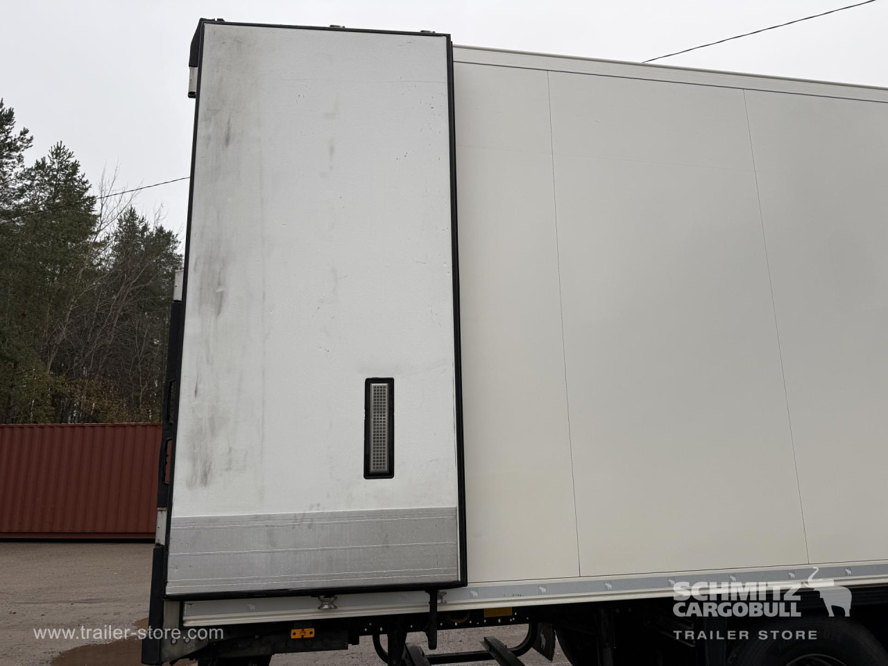 SCHMITZ Reefer Meat hanging system - Félpótkocsi hőszigetelt: 3 kép. SCHMITZ Reefer Meat hanging system - Félpótkocsi hőszigetelt: 3 kép.