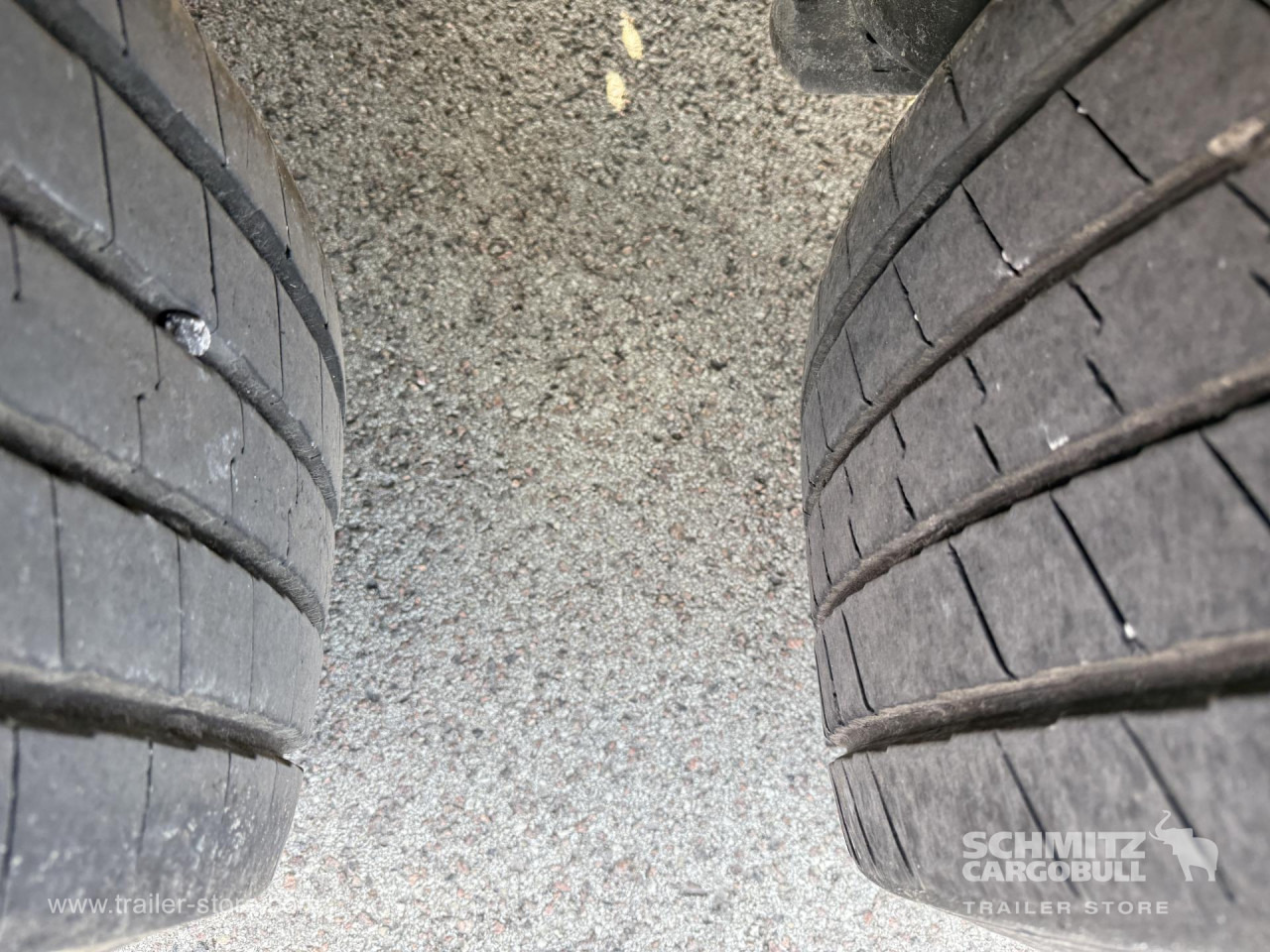 SCHMITZ Reefer Standard Double deck - Félpótkocsi hőszigetelt: 5 kép. SCHMITZ Reefer Standard Double deck - Félpótkocsi hőszigetelt: 5 kép.