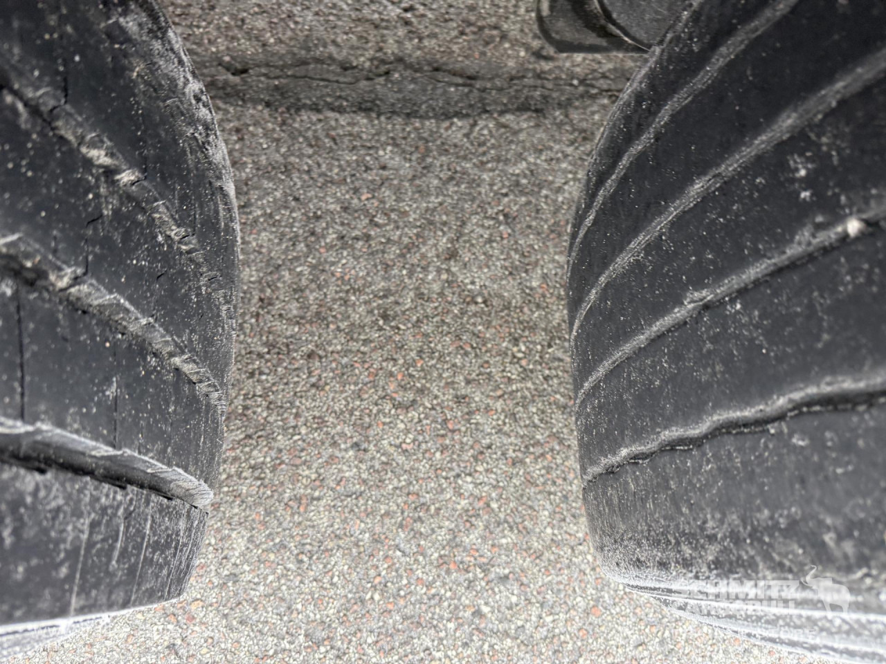 SCHMITZ Reefer Standard - Félpótkocsi hőszigetelt: 5 kép. SCHMITZ Reefer Standard - Félpótkocsi hőszigetelt: 5 kép.