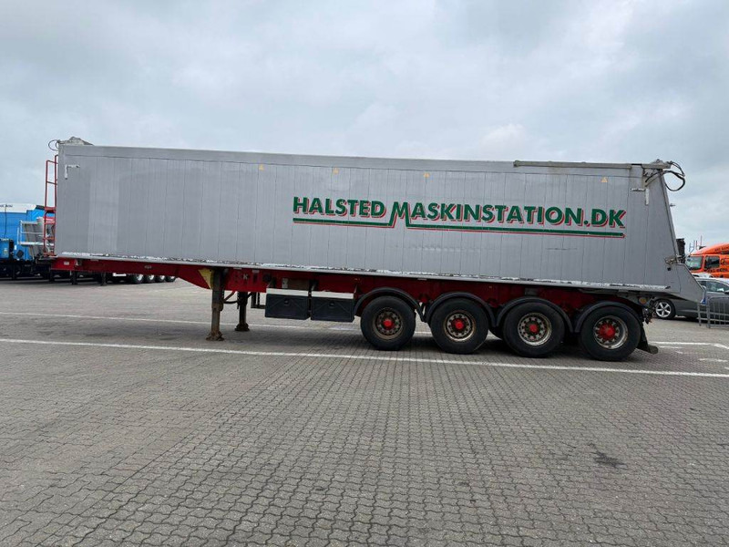 CMT 4-axle Tipper/Kipper/Tiptrailer 52m³ - Félpótkocsi billenőplatós: 5 kép. CMT 4-axle Tipper/Kipper/Tiptrailer 52m³ - Félpótkocsi billenőplatós: 5 kép.
