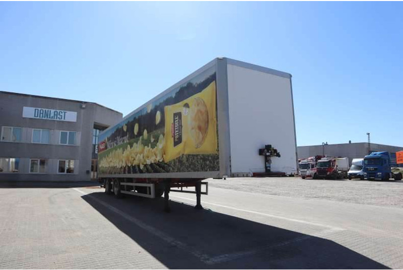 KEL-BERG Curtainsider/Planenauflieger/Gardin - Félpótkocsi: 2 kép. KEL-BERG Curtainsider/Planenauflieger/Gardin - Félpótkocsi: 2 kép.