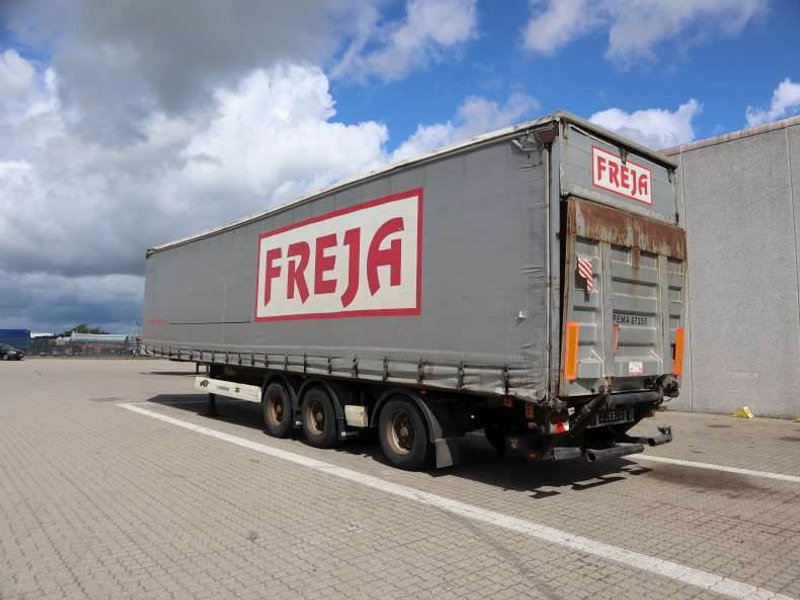 Krone 34 pl. Afhentning - Félpótkocsi: 4 kép. Krone 34 pl. Afhentning - Félpótkocsi: 4 kép.