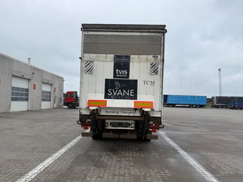 Fliegl Curtainsider / Planenauflieger / Gardin - Ponyvás félpótkocsi: 4 kép. Fliegl Curtainsider / Planenauflieger / Gardin - Ponyvás félpótkocsi: 4 kép.