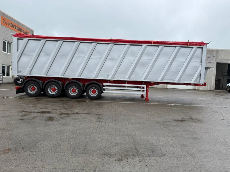 HK TIPPER Tipper / Kipper / Tiptrailer - Félpótkocsi billenőplatós: 2 kép. HK TIPPER Tipper / Kipper / Tiptrailer - Félpótkocsi billenőplatós: 2 kép.