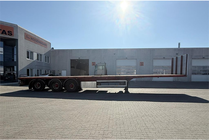 HRD 13.6 m - Platós félpótkocsi: 3 kép. HRD 13.6 m - Platós félpótkocsi: 3 kép.