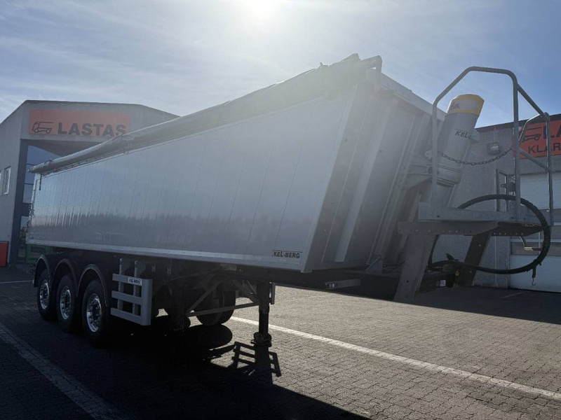 KEL-BERG 3-axle Tipper/Kipper/Tiptrailer 31 m³ - Félpótkocsi billenőplatós: 1 kép. KEL-BERG 3-axle Tipper/Kipper/Tiptrailer 31 m³ - Félpótkocsi billenőplatós: 1 kép.