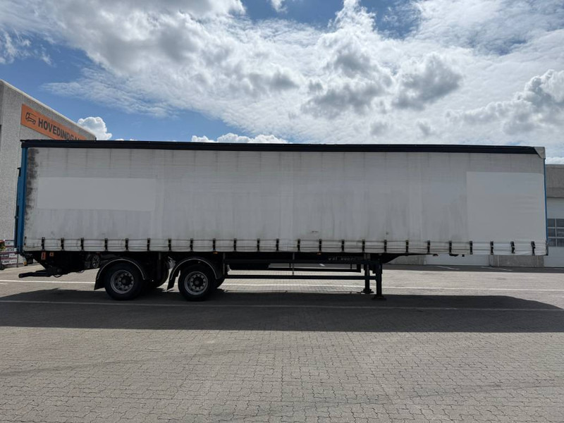 KEL-BERG Curtainsider/Planenauflieger/Gardin - Ponyvás félpótkocsi: 2 kép. KEL-BERG Curtainsider/Planenauflieger/Gardin - Ponyvás félpótkocsi: 2 kép.