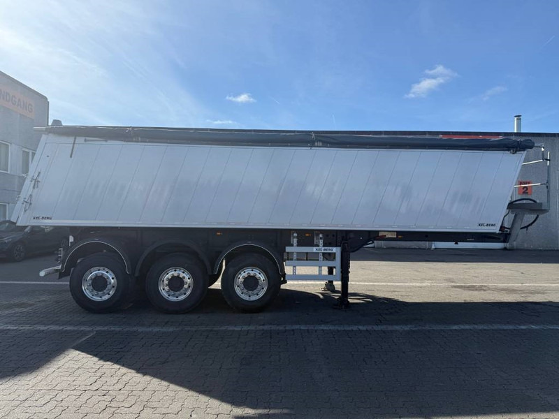 KEL-BERG Tipper / Kipper / Tiptrailer - Félpótkocsi billenőplatós: 2 kép. KEL-BERG Tipper / Kipper / Tiptrailer - Félpótkocsi billenőplatós: 2 kép.