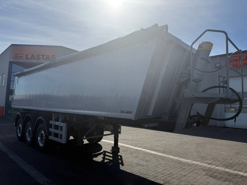 KEL-BERG Tipper / Kipper / Tiptrailer - Félpótkocsi billenőplatós: 1 kép. KEL-BERG Tipper / Kipper / Tiptrailer - Félpótkocsi billenőplatós: 1 kép.