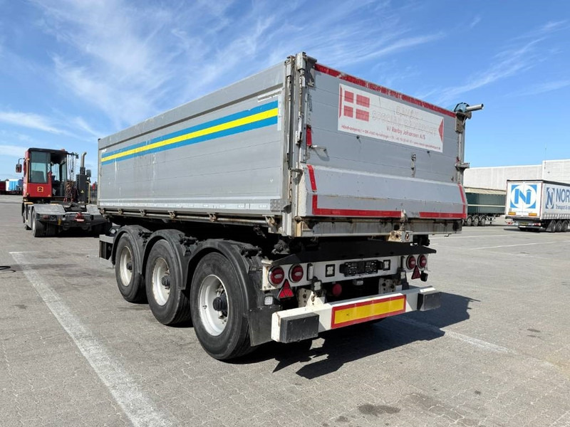KEL-BERG Tipper / kipper / tipkærre - Pótkocsi billenőplatós: 5 kép. KEL-BERG Tipper / kipper / tipkærre - Pótkocsi billenőplatós: 5 kép.