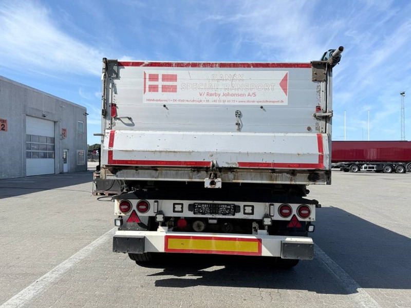 KEL-BERG Tipper / kipper / tipkærre - Pótkocsi billenőplatós: 4 kép. KEL-BERG Tipper / kipper / tipkærre - Pótkocsi billenőplatós: 4 kép.
