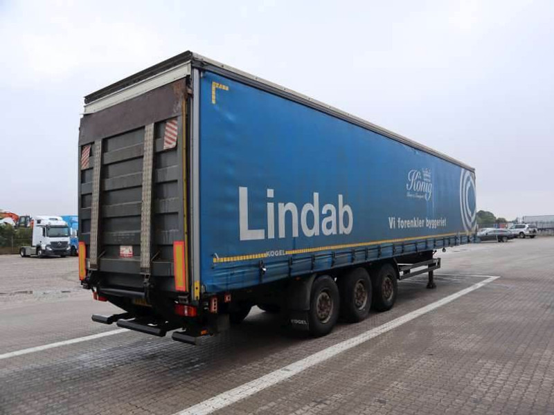 Kögel Curtainsider/Planenauflieger/Gardin - Ponyvás félpótkocsi: 3 kép. Kögel Curtainsider/Planenauflieger/Gardin - Ponyvás félpótkocsi: 3 kép.