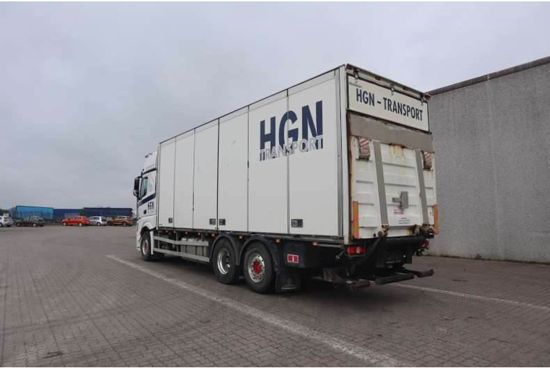 Mercedes-Benz Actros 2551 6X2-4 fast kasse - Dobozos felépítményű teherautó: 4 kép. Mercedes-Benz Actros 2551 6X2-4 fast kasse - Dobozos felépítményű teherautó: 4 kép.