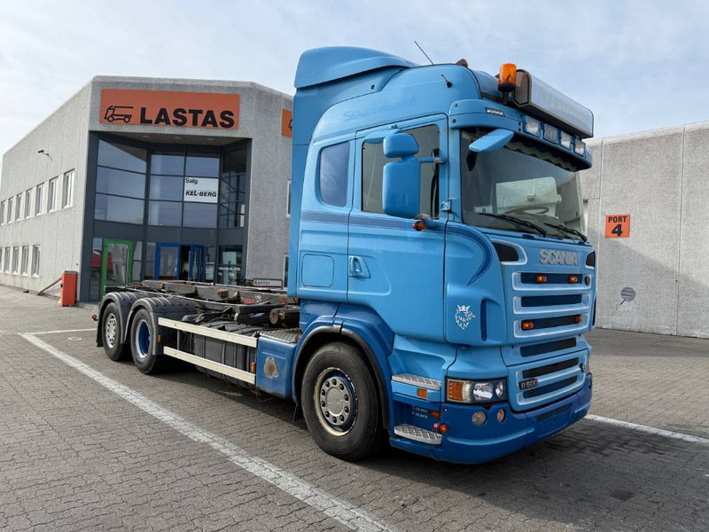 Scania R 500 - Cserefelépítményes teherautó: 1 kép. Scania R 500 - Cserefelépítményes teherautó: 1 kép.