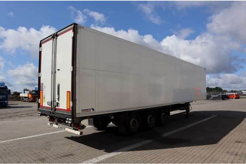 Schmitz Cargobull 33 pl. Dobbelt compartment - Félpótkocsi hűtős: 3 kép. Schmitz Cargobull 33 pl. Dobbelt compartment - Félpótkocsi hűtős: 3 kép.