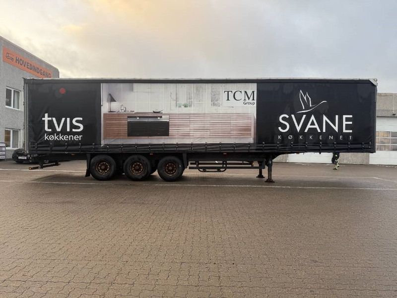 Schmitz Cargobull Curtainsider / Planenauflieger / Gardin - Ponyvás félpótkocsi: 2 kép. Schmitz Cargobull Curtainsider / Planenauflieger / Gardin - Ponyvás félpótkocsi: 2 kép.
