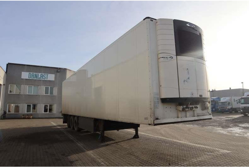 Schmitz Cargobull Refrigerated trailer / Kühlauflieger / Køletrailer - Félpótkocsi hűtős: 2 kép. Schmitz Cargobull Refrigerated trailer / Kühlauflieger / Køletrailer - Félpótkocsi hűtős: 2 kép.