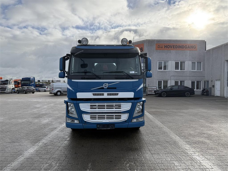 Volvo FM 450 EURO 6 - Teherautó - kábelrendszer: 2 kép. Volvo FM 450 EURO 6 - Teherautó - kábelrendszer: 2 kép.