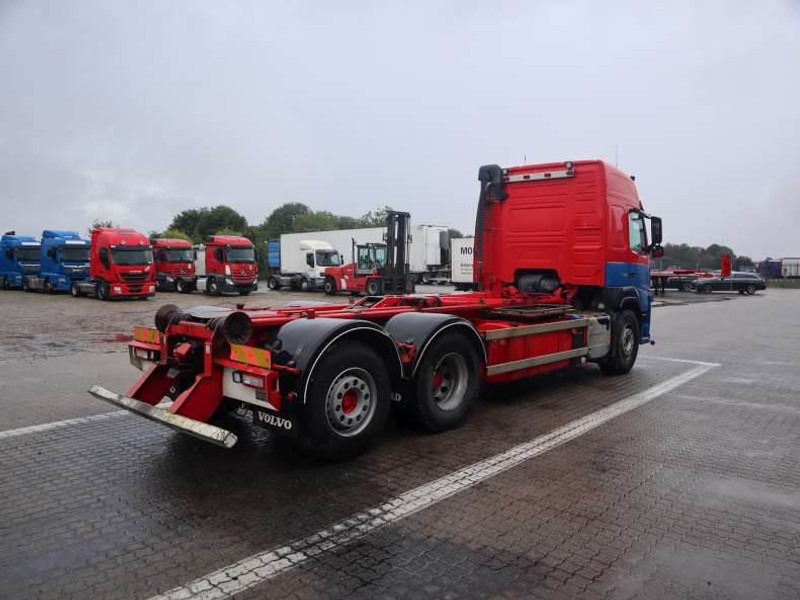 Volvo FM 500 EURO 6 - Teherautó - kábelrendszer: 3 kép. Volvo FM 500 EURO 6 - Teherautó - kábelrendszer: 3 kép.