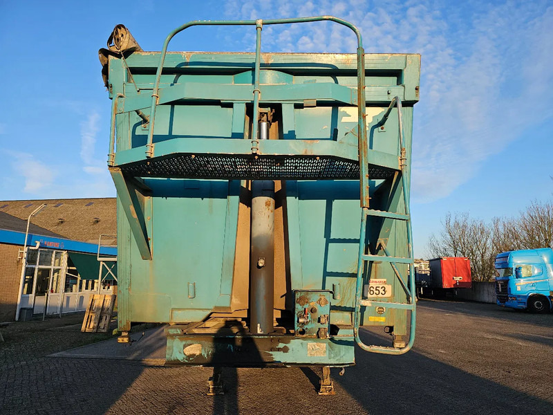 Benalu C34 - Félpótkocsi billenőplatós: 2 kép. Benalu C34 - Félpótkocsi billenőplatós: 2 kép.