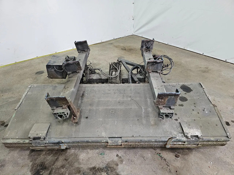 Dhollandia Laaadklep - Emelőhátfal - Teherautó: 1 kép. Dhollandia Laaadklep - Emelőhátfal - Teherautó: 1 kép.