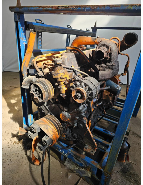 Ford TMC - Motor - Teherautó: 2 kép. Ford TMC - Motor - Teherautó: 2 kép.
