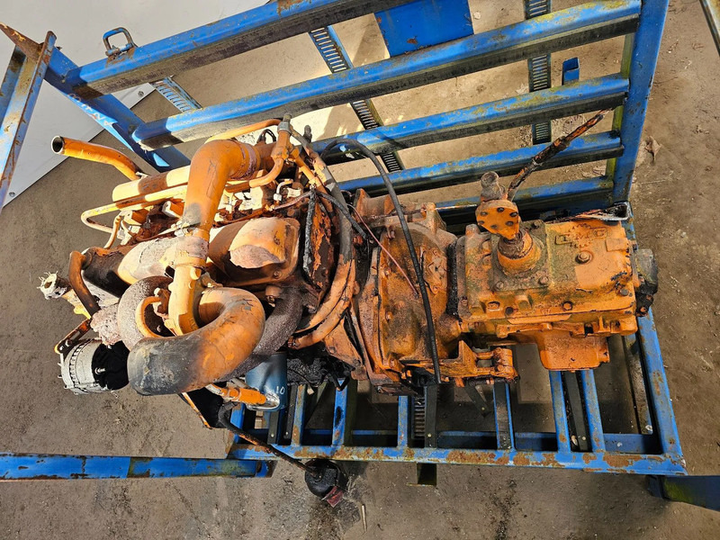Ford TMC - Motor - Teherautó: 3 kép. Ford TMC - Motor - Teherautó: 3 kép.