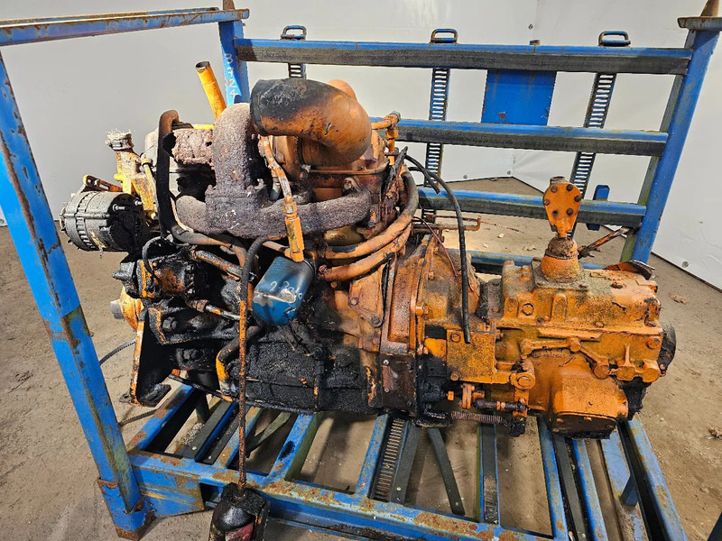 Ford TMC - Motor - Teherautó: 1 kép. Ford TMC - Motor - Teherautó: 1 kép.