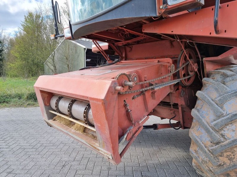 Laverda 3400 - Kombájn: 3 kép. Laverda 3400 - Kombájn: 3 kép.