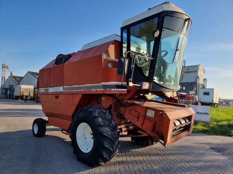 Laverda 3500 - Kombájn: 3 kép. Laverda 3500 - Kombájn: 3 kép.