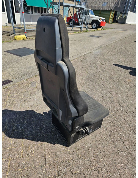 MAN Bijrijderstoel - TGL - Ülés - Teherautó: 5 kép. MAN Bijrijderstoel - TGL - Ülés - Teherautó: 5 kép.