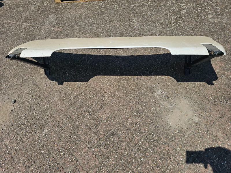 MAN Dak spoiler 81.62910-0131 - Légterelő - Teherautó: 3 kép. MAN Dak spoiler 81.62910-0131 - Légterelő - Teherautó: 3 kép.